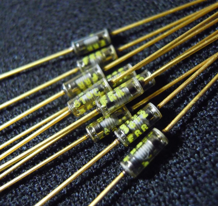 VISHAY RNR55C 7.32K 0.25W 2.7x7 Gold lead HIFI resistor
